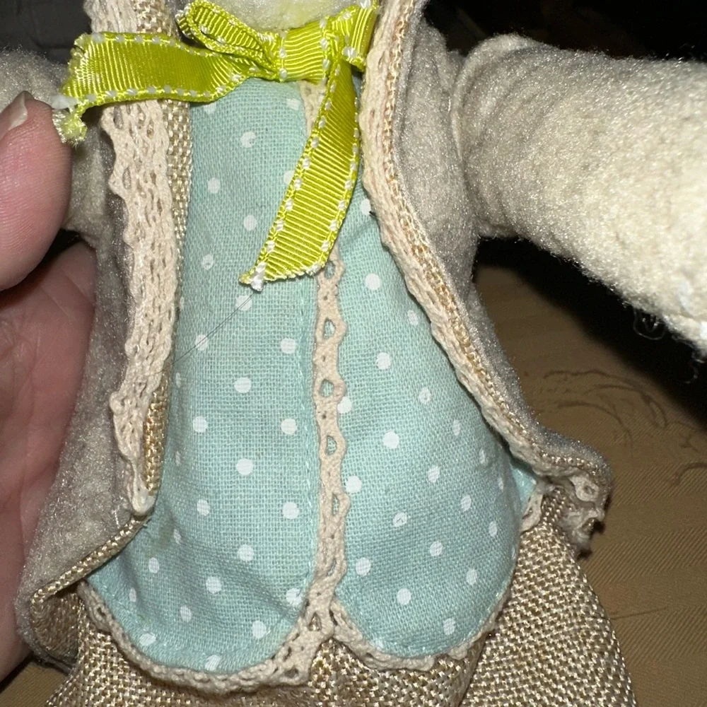 Felted Wool Mr. Bunny Rabbit 🐰💐 - Picture 5 of 5